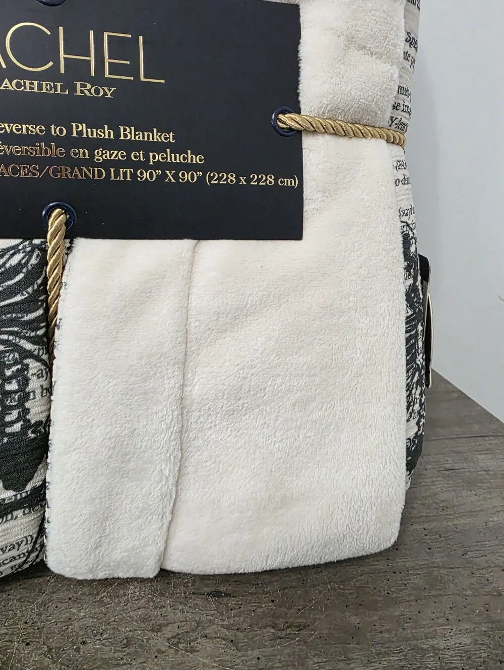 Rachel Roy Queen Newspaper Dancing Skeleton Halloween Throw Blanket Viral New